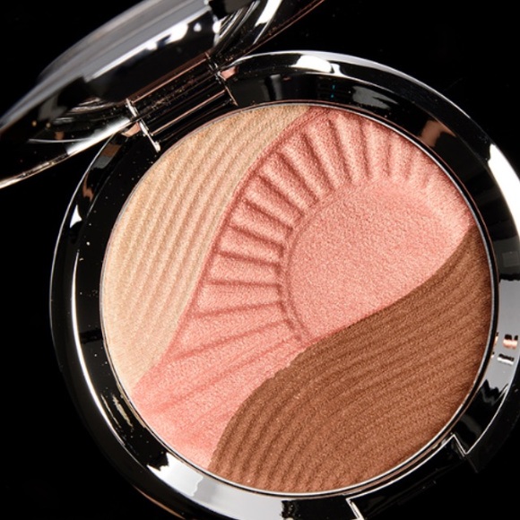 Becca Endless Summer Glow Highlighter Bronzer Chrissy BNIB - Picture 5 of 15